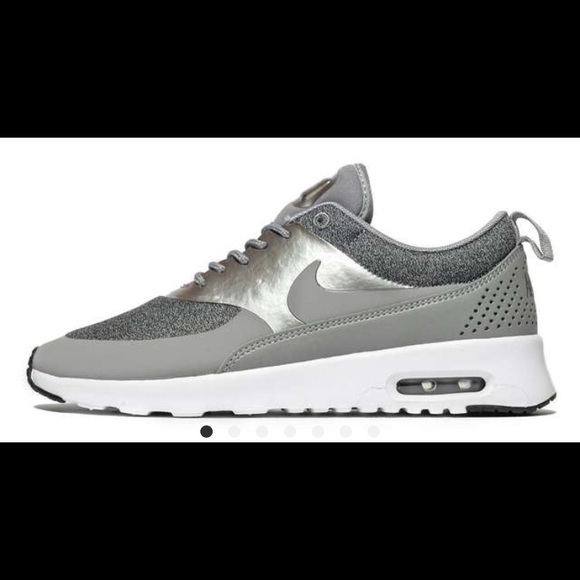 Nike Shoes - Final price!! Nike Airmax Thea